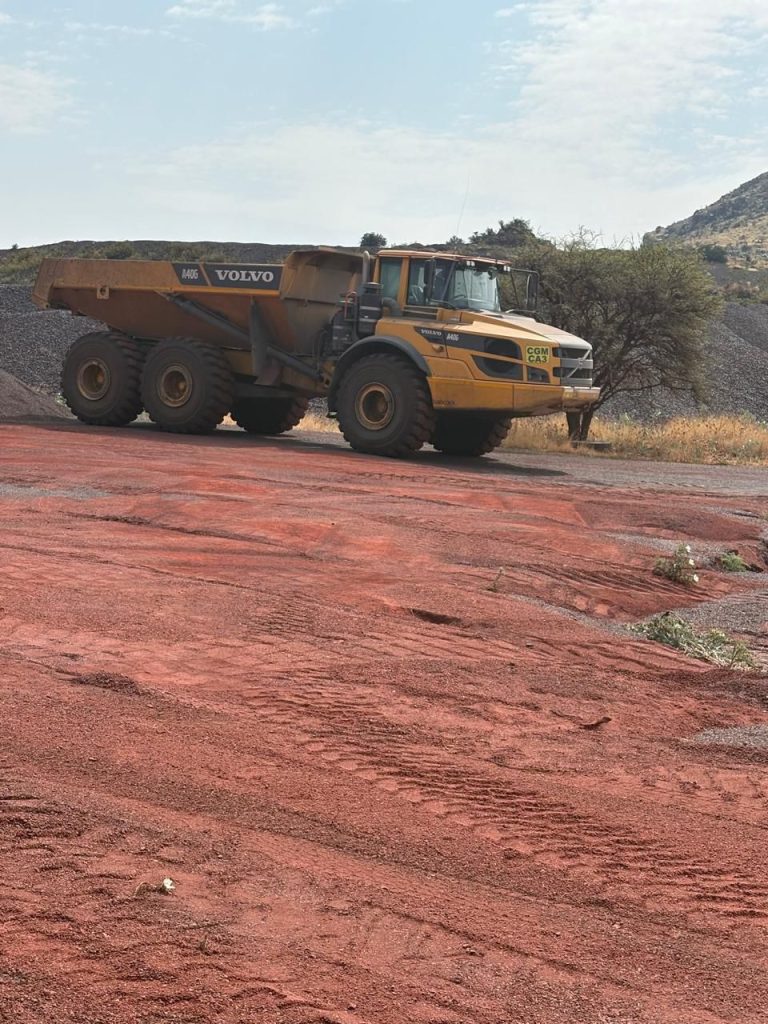 2ee6b015-581b-4c59-9954-a01e11133363 2ee6b015 581b 4c59 9954 A01e11133363 768x1024